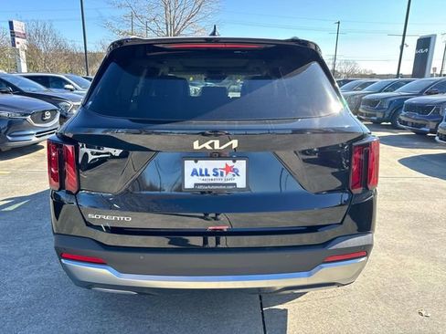 New 2026 Kia Sorento S w/ S Panoramic Sunroof Package image 9