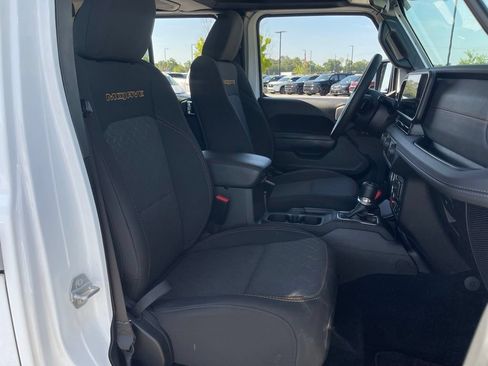 Used 2025 Jeep Gladiator Mojave w/ Convenience Group AWD/4WD image 44