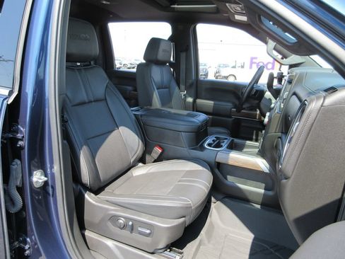 Certified 2022 Chevrolet Silverado 2500 High Country w/ Z71 Off-Road Package AWD/4WD image 26