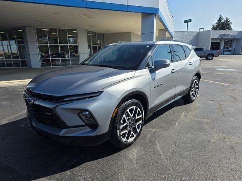 Used 2025 Chevrolet Blazer RS AWD/4WD image 15