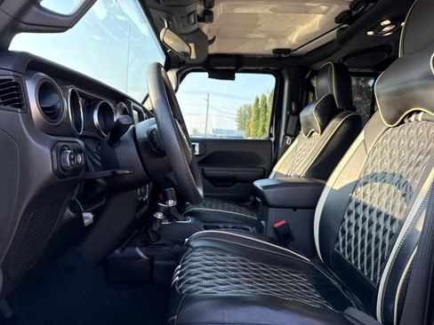 Used 2023 Jeep Gladiator Sport AWD/4WD image 12