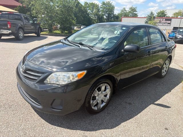 Used 2013 Toyota Corolla LE FWD image 3