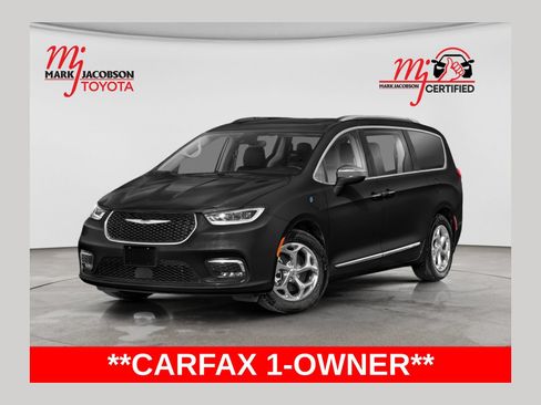Used 2023 Chrysler Pacifica Touring-L FWD image 1