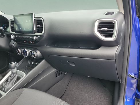 Certified 2026 Hyundai Venue SEL FWD image 21