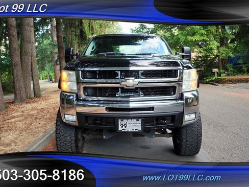Used 2007 Chevrolet Silverado 2500 LTZ w/ Suspension Package, Off-Road AWD/4WD image 7