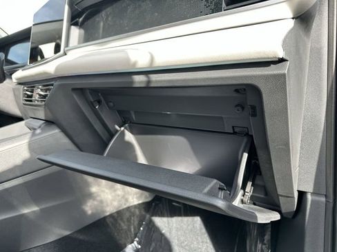 New 2026 Volkswagen Tiguan SE image 34