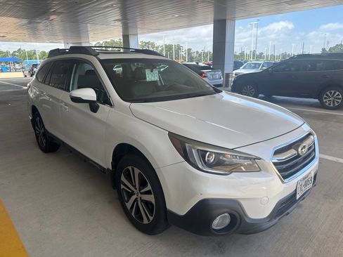 Used 2019 Subaru Outback 2.5i Limited w/ Popular Package #2 AWD/4WD image 2