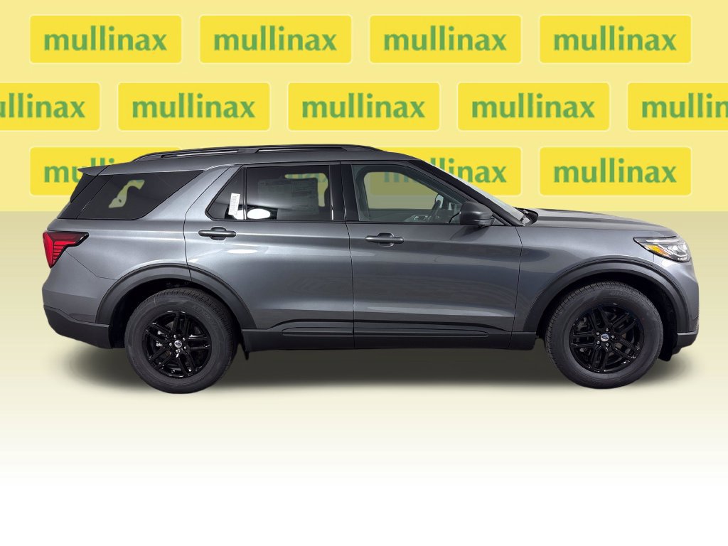 New 2027 Ford Explorer Active RWD image 2
