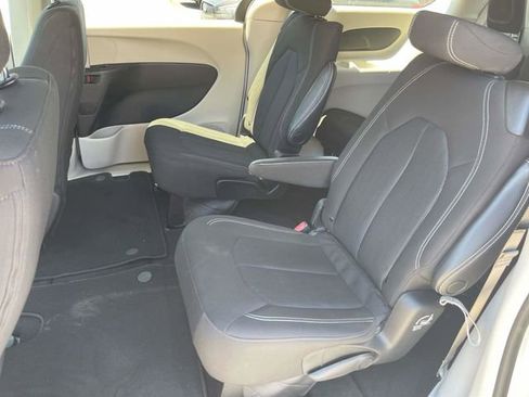 Used 2023 Chrysler Voyager LX FWD image 23