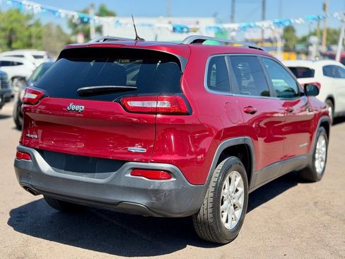 Used 2014 Jeep Cherokee Latitude AWD/4WD image 2