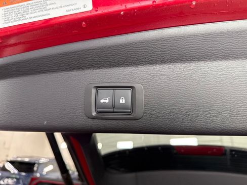 Used 2024 Mitsubishi Outlander AWD image 18