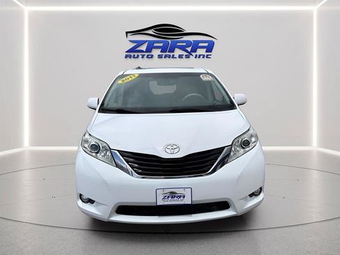 Used 2011 Toyota Sienna XLE w/ Premium Pkg FWD image 8