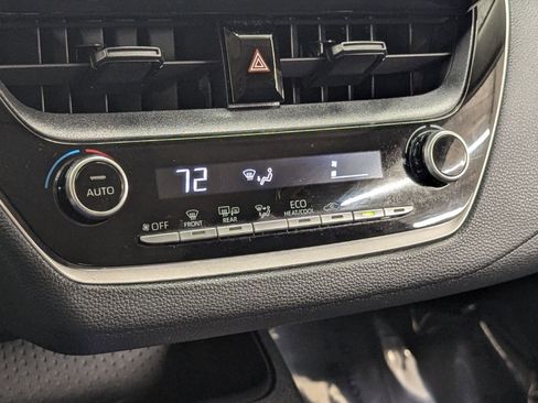 Used 2020 Toyota Corolla LE image 23