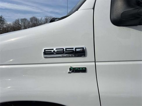Used 2019 Ford E-350 and Econoline 350 Super Duty w/ Power Windows & Locks Group image 8