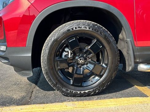Used 2025 Honda Ridgeline Black Edition image 13