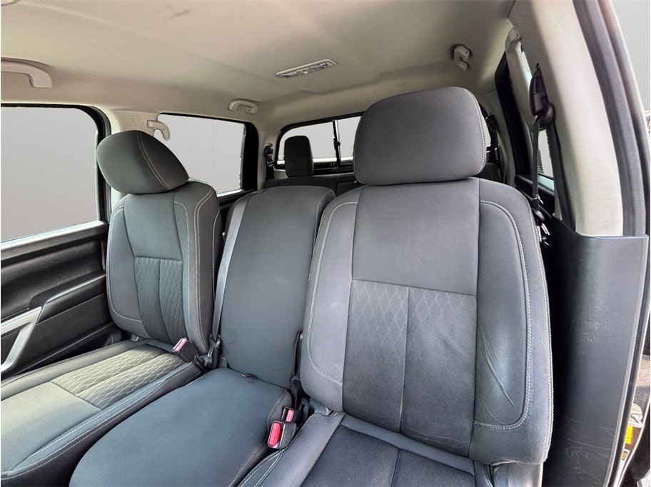 Used 2019 Nissan Titan SV RWD image 15