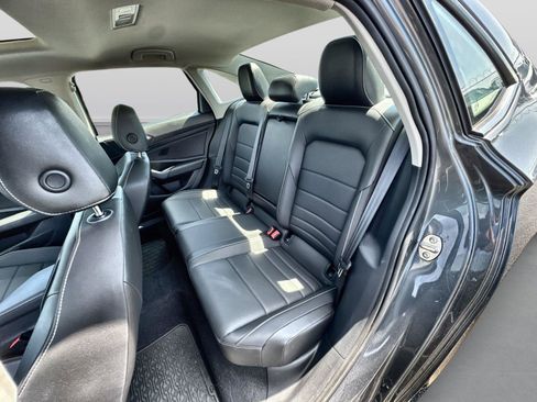 Used 2022 Volkswagen Jetta SE FWD image 12