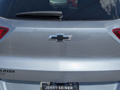 Used 2022 Chevrolet TrailBlazer RS w/ Convenience Package FWD image 13