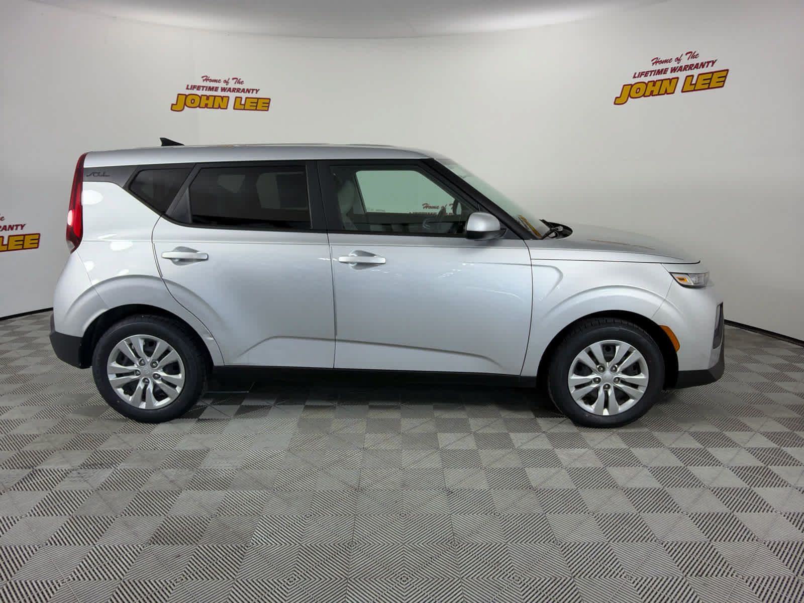 Used 2021 Kia Soul LX FWD image 7