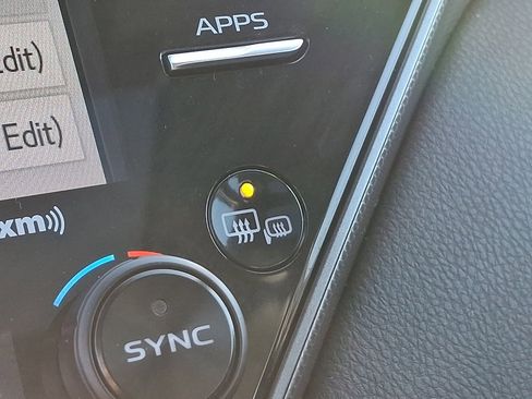 Used 2020 Toyota Camry XSE image 29