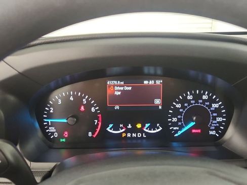 Used 2023 Ford Explorer XLT image 10