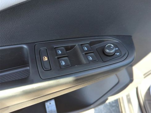 New 2026 Volkswagen Taos S image 25