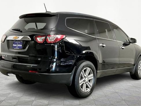 Used 2017 Chevrolet Traverse LT image 11
