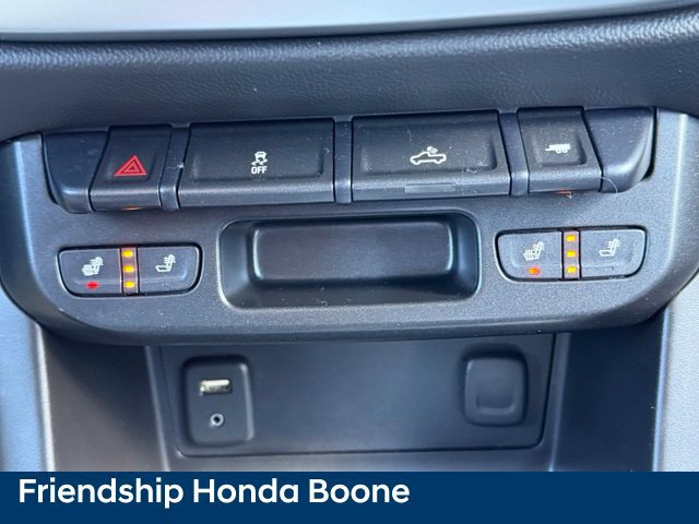 Used 2016 Chevrolet Colorado LT w/ Luxury Package, Chrome AWD/4WD image 31
