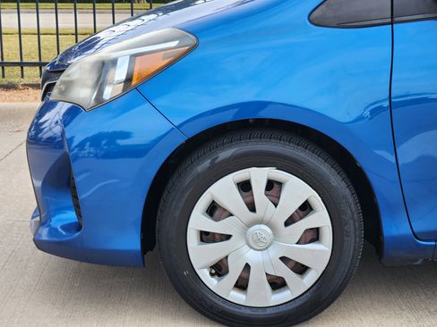 Used 2016 Toyota Yaris L image 10