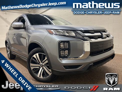 Used 2024 Mitsubishi Outlander Sport SE image 1