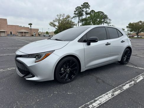 Used 2020 Toyota Corolla SE image 2