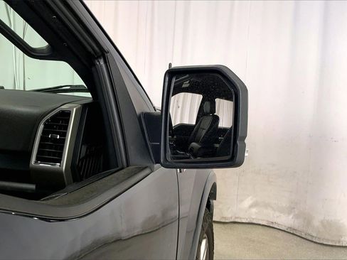 Used 2019 Ford F150 Lariat image 11