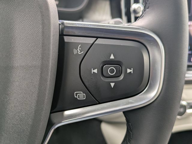 Certified 2023 Volvo XC40 B5 Ultimate AWD/4WD image 20