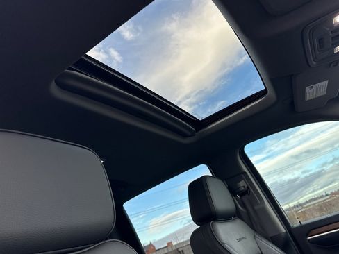 Used 2024 GMC Sierra 2500 Denali w/ Denali Reserve Package image 19