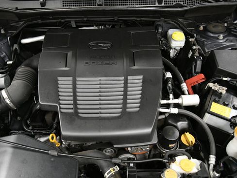 Used 2022 Subaru Forester Base image 32