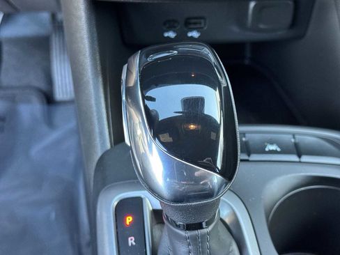 Used 2025 Buick Envista Preferred image 30