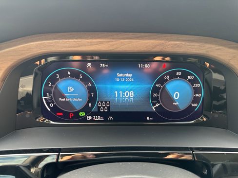 Used 2025 Volkswagen Atlas SE image 11