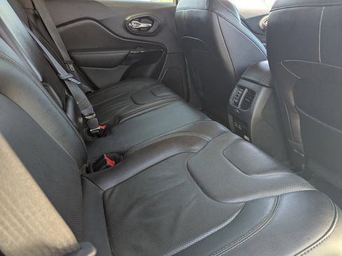 Used 2023 Jeep Cherokee Altitude Lux image 14