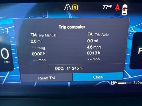 Certified 2025 Volvo XC60 B5 Plus AWD/4WD image 22