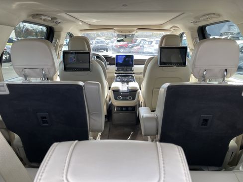 Used 2019 Lincoln Navigator Reserve w/ Cargo Package image 27