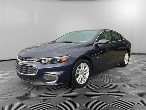 Used 2018 Chevrolet Malibu LT FWD image 1