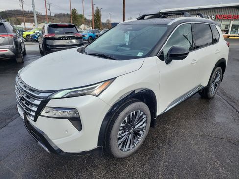 New 2026 Nissan Rogue Platinum image 4