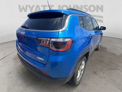 Used 2024 Jeep Compass Latitude AWD/4WD image 9