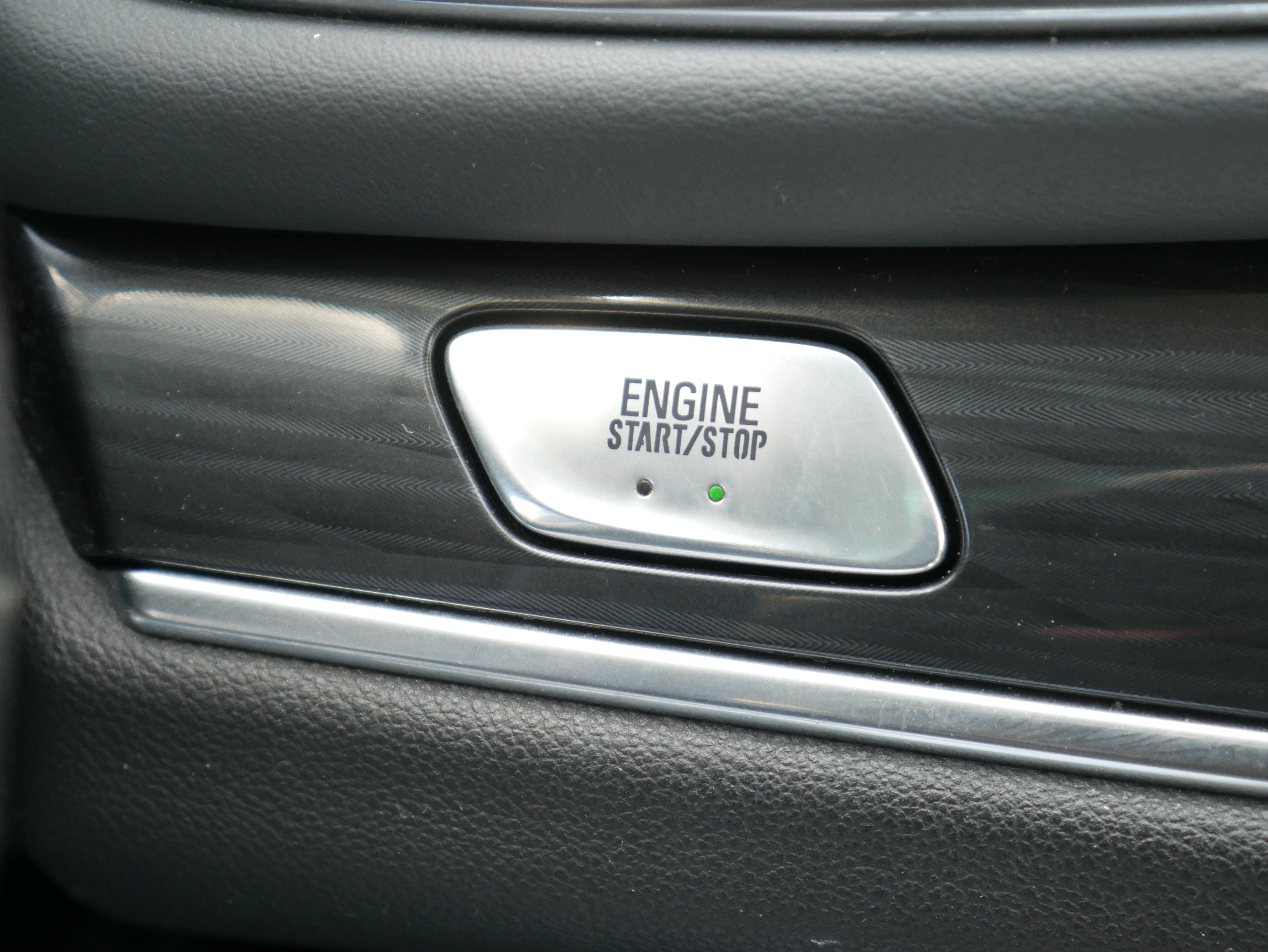 Used 2019 Buick Enclave Essence AWD/4WD image 32