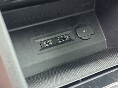 Used 2018 Volkswagen Atlas SEL FWD image 36