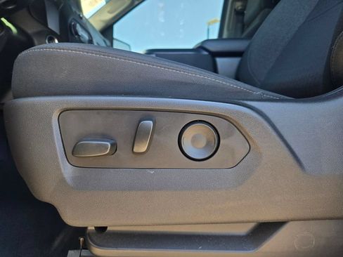 Used 2025 Chevrolet Silverado 1500 Custom Trail Boss AWD/4WD image 13