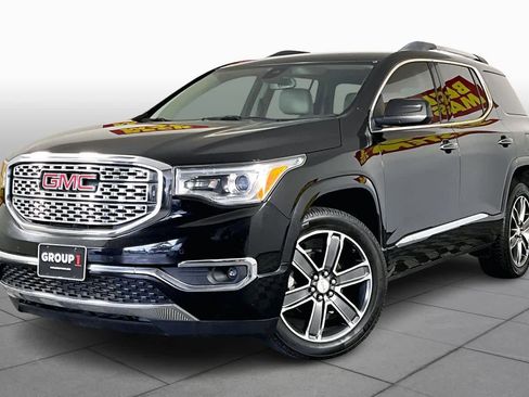 Used 2019 GMC Acadia Denali image 2