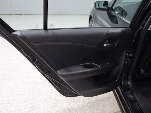 Used 2014 Honda Accord Sport image 19