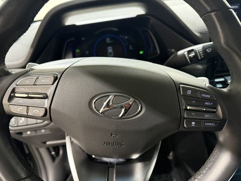 Used 2020 Hyundai Ioniq Limited image 21