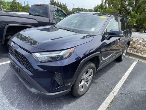 Used 2024 Toyota RAV4 XLE FWD image 5